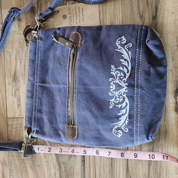 🆕CLEA Ray RePurposed Canvas purse Bag farm fresh cow Graphic - Picture 3 of 4